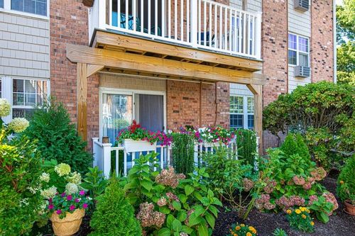 apt-2a-31 Bullocks Point Ave, Riverside, RI, 02915-5333 | Card Image