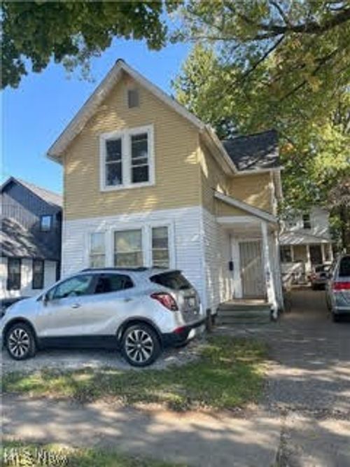 1975 W 77th St, Cleveland, OH, 44102-2838 | Card Image