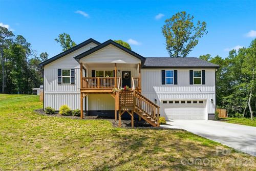 2370 Ellen St, Granite Falls, NC, 28630-8820 | Card Image