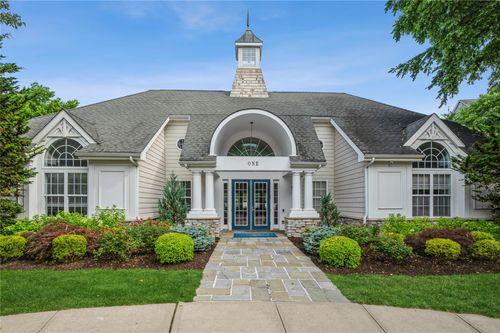 123 Northview Ct, Peekskill, NY, 10566-4438 | Card Image