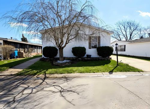 614 Kinglet St, Rochester Hills, MI, 48309-3531 | Card Image