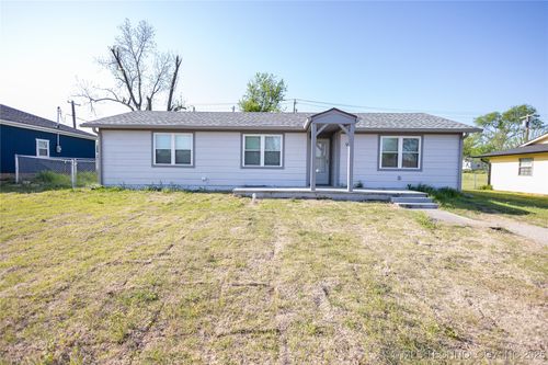 9 E Norma Ave, Sulphur, OK, 73086-2834 | Card Image