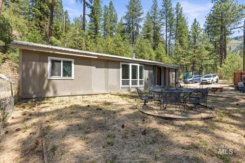 12 Timberline Dr, Garden Valley, ID, 83622-8110 | Card Image