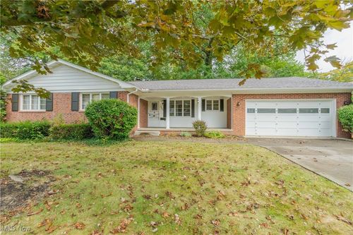 1903 Brookfield Dr, Akron, OH, 44313-5401 | Card Image