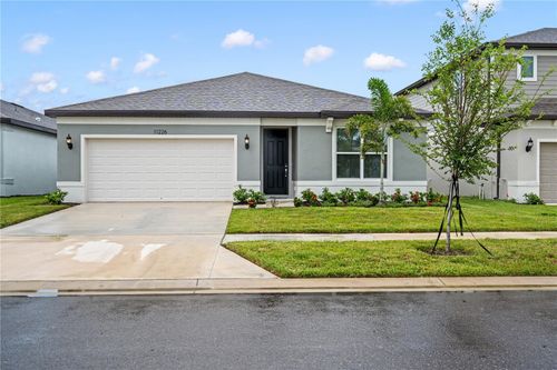 11226 Sycamore Glen Loop, THONOTOSASSA, FL, 33592-3428 | Card Image