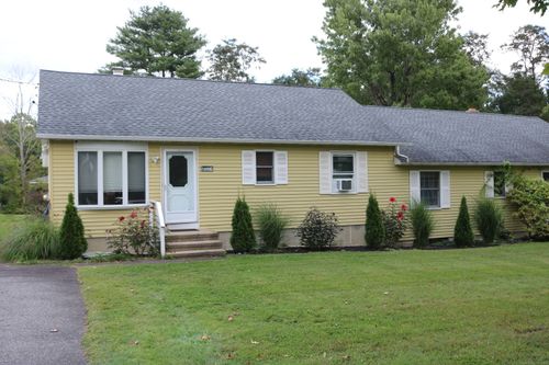 207 S Lake St, Litchfield, CT, 06759-3523 | Card Image
