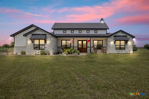 317 Farmstead Dr, Seguin, TX, 78155-0033 | Card Image