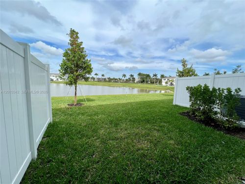 6909-6909 Harbours Edge Ave, Lake Worth, FL, 33467-8607 | Card Image