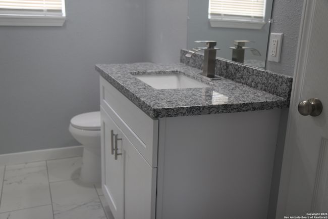 1115 W 4 Th St, House other with 3 bedrooms, 1 bathrooms and null parking in Freeport TX | Image 8
