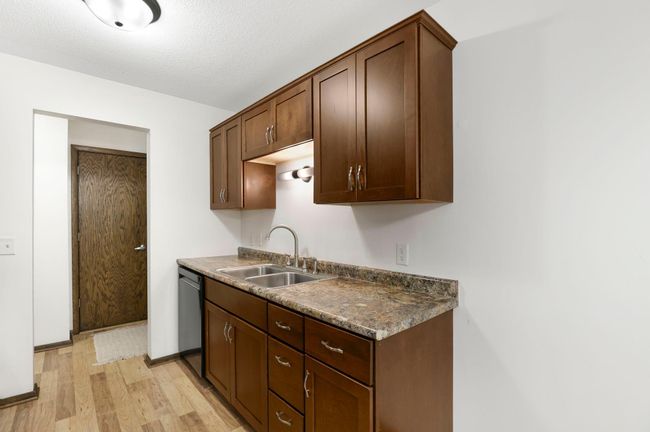 APT-208 - 205 Barry Ave S, Condo with 1 bedrooms, 1 bathrooms and null parking in Wayzata MN | Image 9