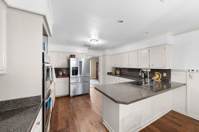 1440 Live Oak St, House other with 3 bedrooms, 3 bathrooms and null parking in Sulphur Springs TX | Image 16