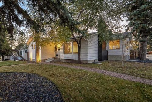 {{alt}} | Card Image