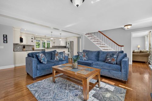1550 Wellington Road, Manchester, NH, 03104 | Card Image