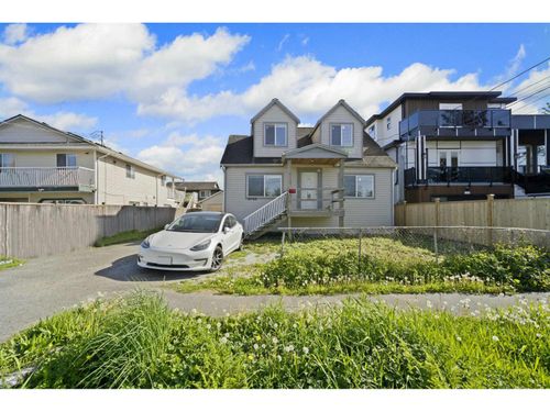 12768 114a Ave, Surrey, BC, V3V3P4 | Card Image