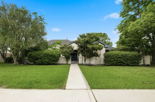 742 Texas Avenue, Port Neches, TX, 77651 | Card Image