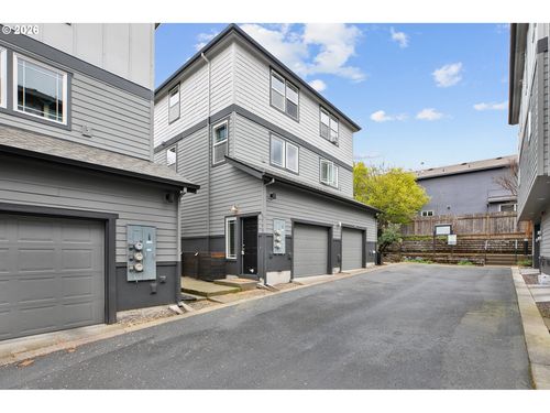 6748 N Pittsburg Ave, Portland, OR, 97203-5400 | Card Image