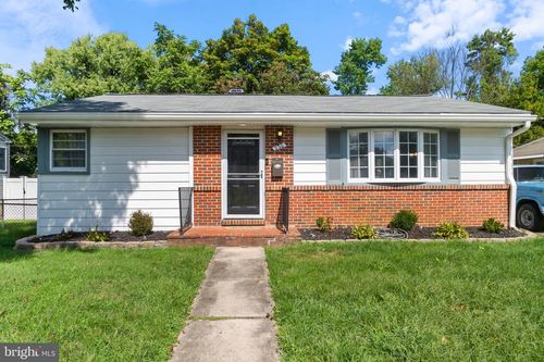 220 Cheddington Rd, LINTHICUM HEIGHTS, MD, 21090-2031 | Card Image