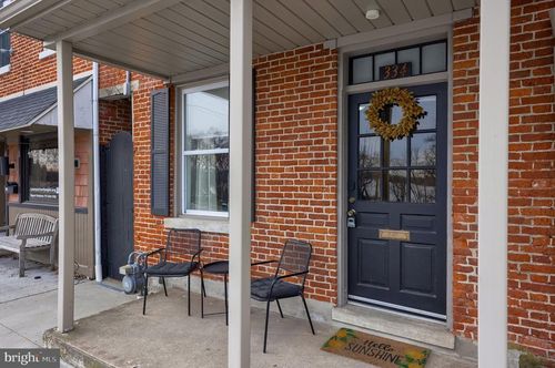 334 S Front St, WRIGHTSVILLE, PA, 17368-1614 | Card Image