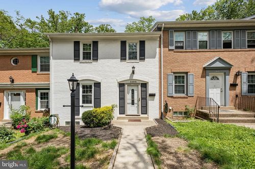 1204 Fox Run Pl, Woodbridge, VA, 22191-1012 | Card Image