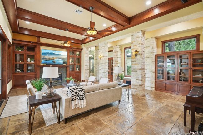 22340 Old Fossil Rd, House other with 3 bedrooms, 4 bathrooms and null parking in San Antonio TX | Image 5