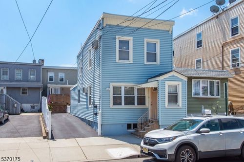 321 Warren St, Harrison, NJ, 07029-1876 | Card Image