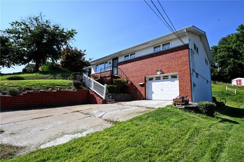 129 Pennsylvania Blvd, Monessen, PA, 15062-2543 | Card Image
