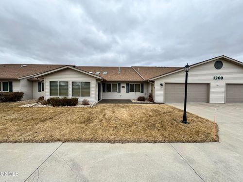 105-1200 7th St Sw, Jamestown, ND, 58401-4577 | Card Image