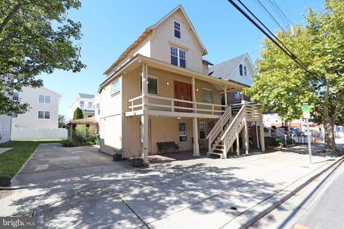 208 E Maple Ave, Wildwood, NJ, 08260-4931 | Card Image