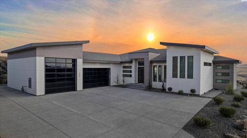 2243 S Wilson Pl, Kennewick, WA, 99338 | Card Image