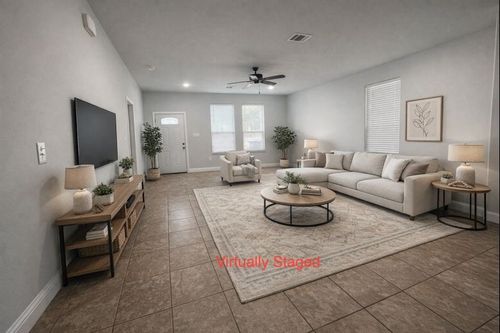 1262 E Myrtle St, Fort Worth, TX, 76104-5757 | Card Image