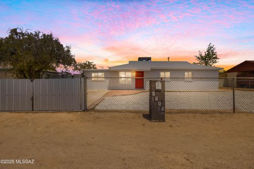 5609 E Juarez St, Tucson, AZ, 85711-5516 | Card Image