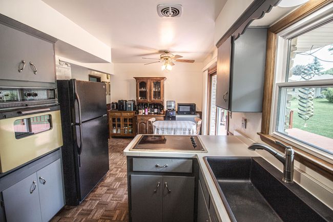 2228150 Plainview Pkwy, House other with 3 bedrooms, 2 bathrooms and null parking in Lisbon WI | Image 7