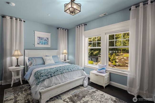 Bedroom on second level | Image 27