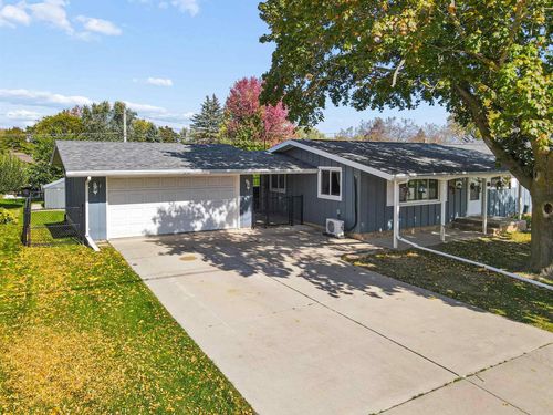524 W 10th Street, KAUKAUNA, WI, 54130 | Card Image