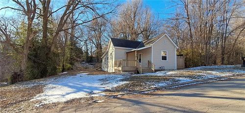 512 Shady Ave, Saint Joseph, MO, 64505-2055 | Card Image