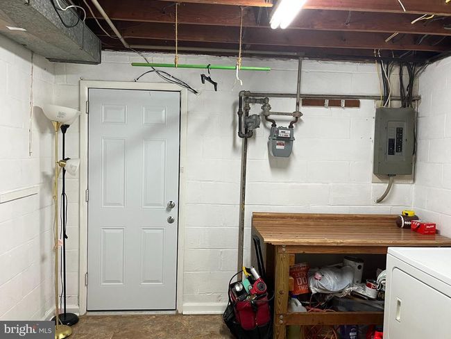 6313 Bardu Ave, House other with 3 bedrooms, 2 bathrooms and null parking in SPRINGFIELD VA | Image 23