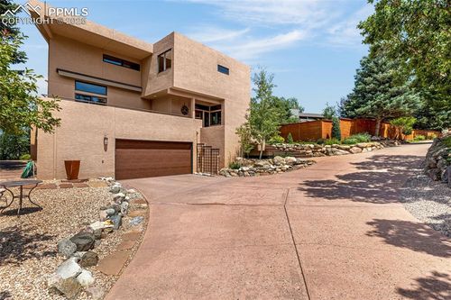 531 Crystal Hills Blvd, Manitou Springs, CO, 80829-2736 | Card Image