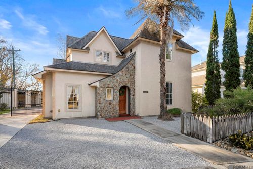 10142 Old World Dr, Baton Rouge, LA, 70817-7668 | Card Image