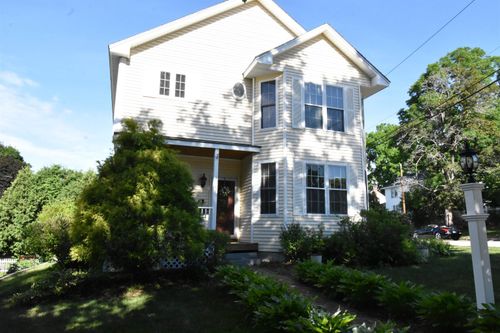 2246 Elm St, Manchester, NH, 03104-2300 | Card Image