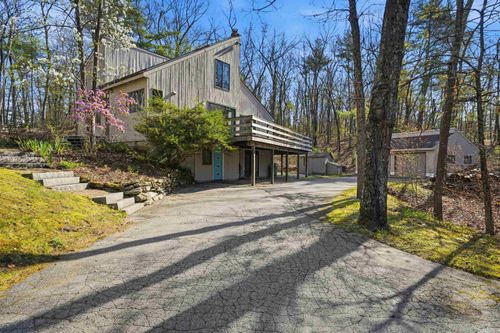 88 Meetinghouse Rd, Windham, NH, 03087-1506 | Card Image