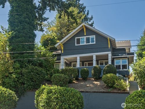 5037 21st Ave Ne, Seattle, WA, 98105-3330 | Card Image