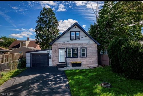 5119 W 5th St, Brooklyn Heights, OH, 44131-1126 | Card Image