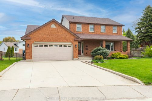 44 Golfview Crescent, London South, ON, N6C5N1 | Card Image