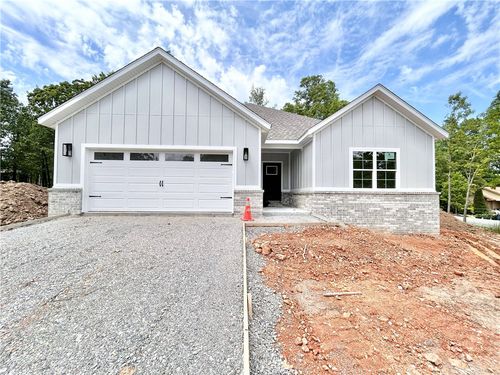 8 Kirkdouglas Ln, Bella Vista, AR, 72715-3512 | Card Image