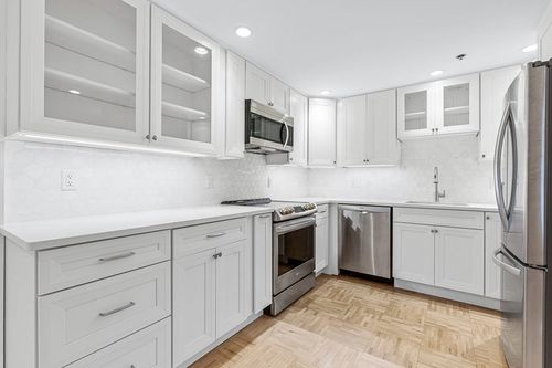 003-357 Commercial St, Boston, MA, 02109-1221 | Card Image