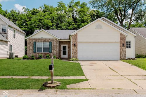 3815 Churchman Woods Blvd, Indianapolis, IN, 46203-6095 | Card Image