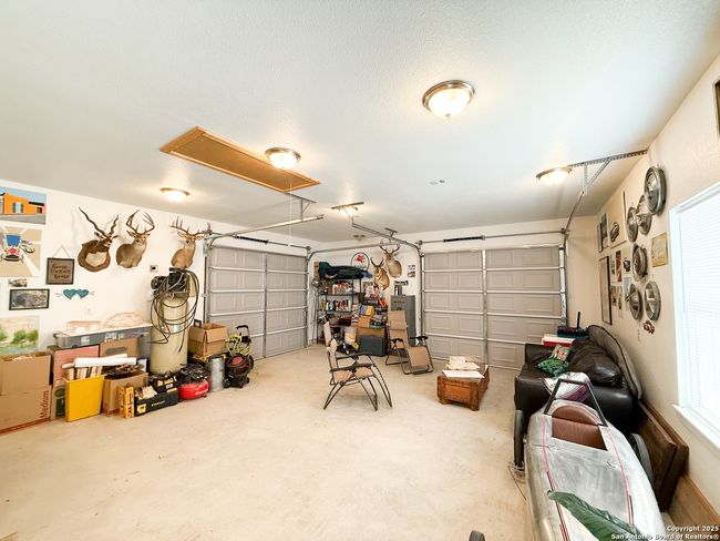 1208 Devine Dr, House other with 3 bedrooms, 2 bathrooms and null parking in Devine TX | Image 23