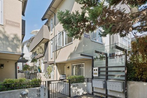 1683 Kitchener St, Vancouver, BC, V5L2W1 | Card Image