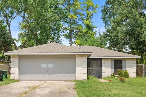 7111 Pinehook Ln, Houston, TX, 77016-2343 | Card Image