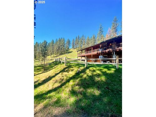 48144 E Pine Creek Rd, Halfway, OR, 97834-8144 | Card Image
